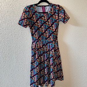 XS Optical Illusion Print LuLaRoe Amelia Dress